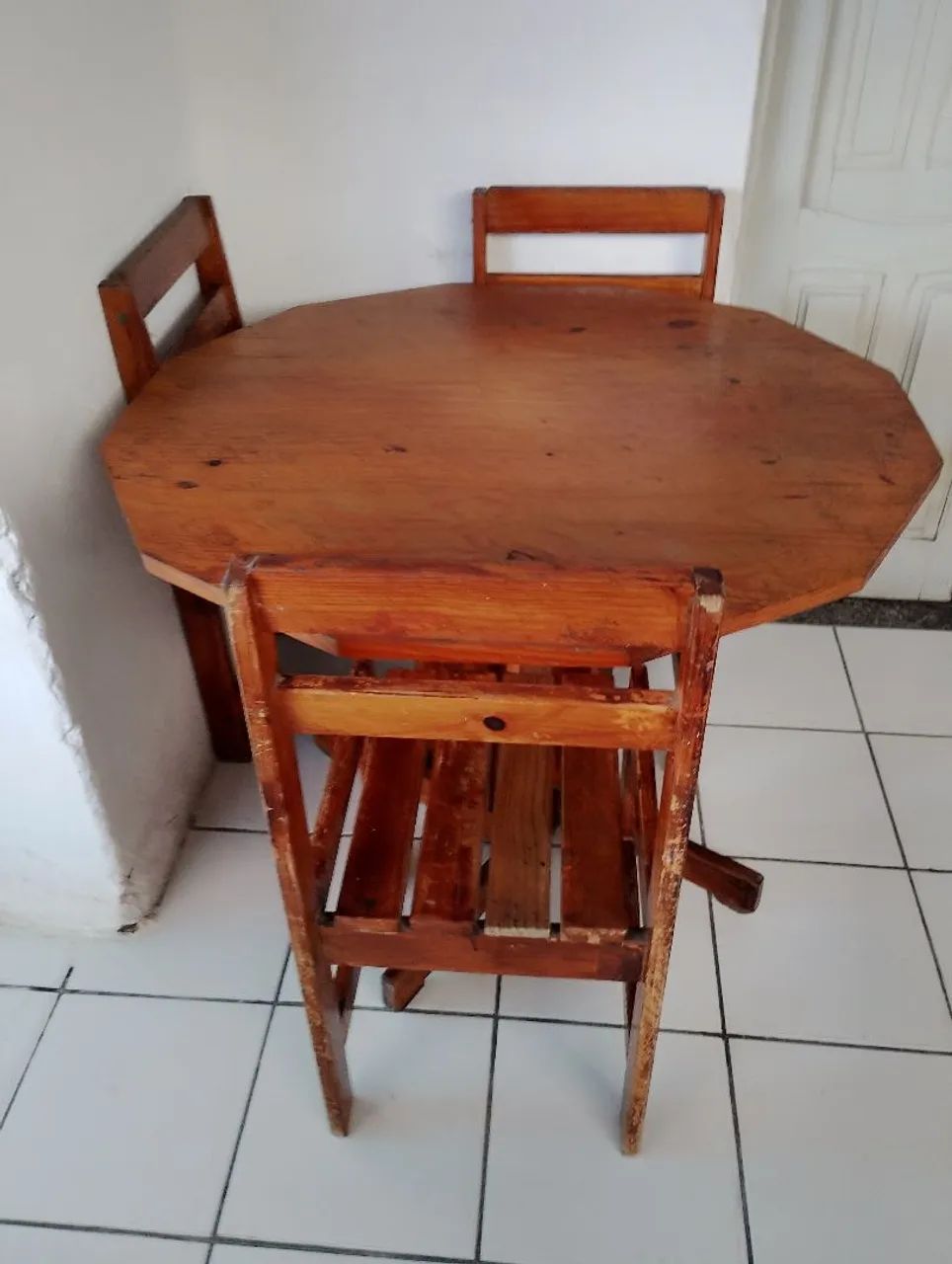 MESA REDONDA DE MADEIRA 