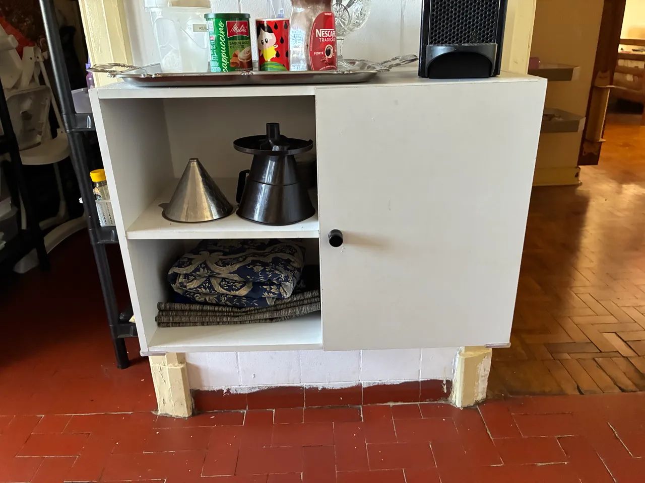 Armarinho cozinha/ café 1 porta e nichos