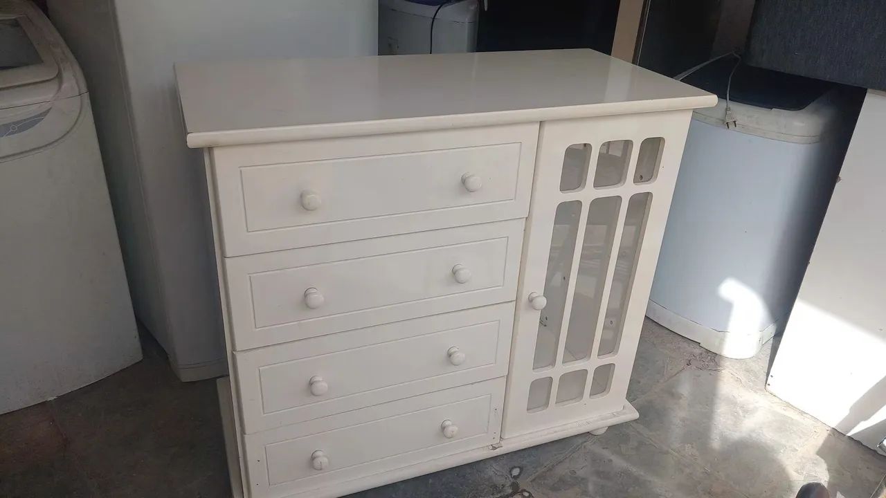 Cômoda 4 gavetas com sapateira 