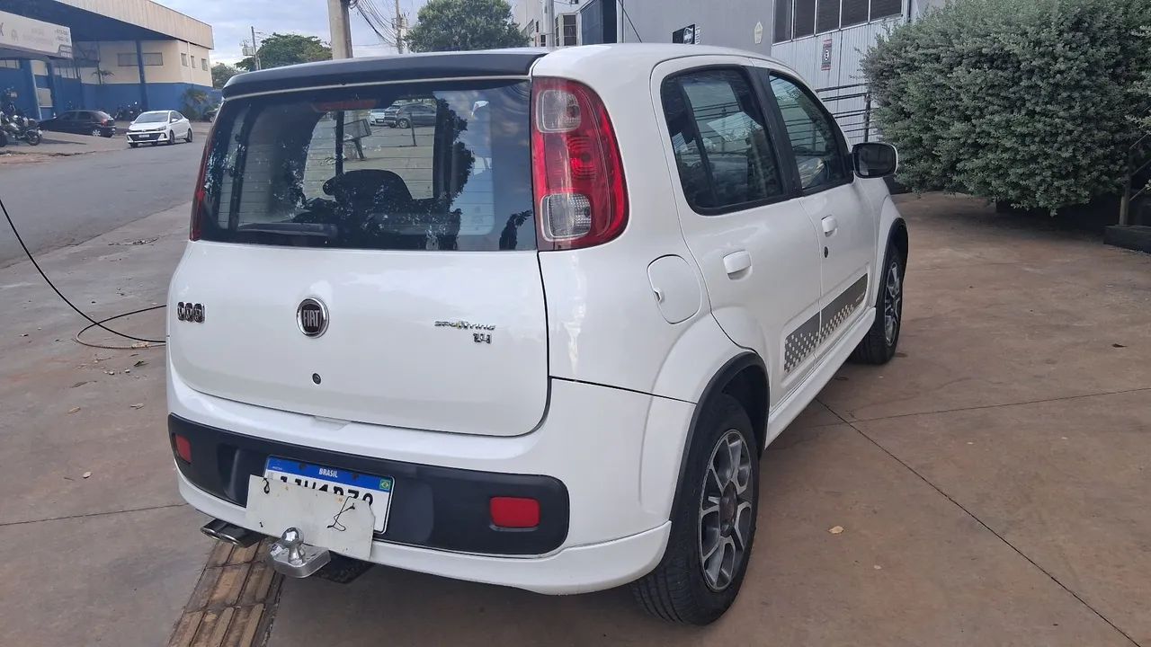 Fiat Uno Sporting 1.4 EVO Fire Flex 8V 4P 2013 - Foto 5