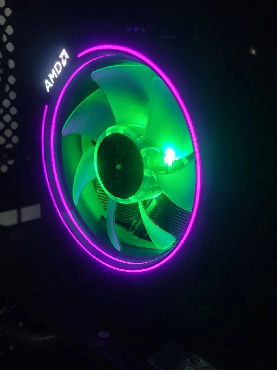 Cooler AMD Wraith Prism RGB - Foto 2