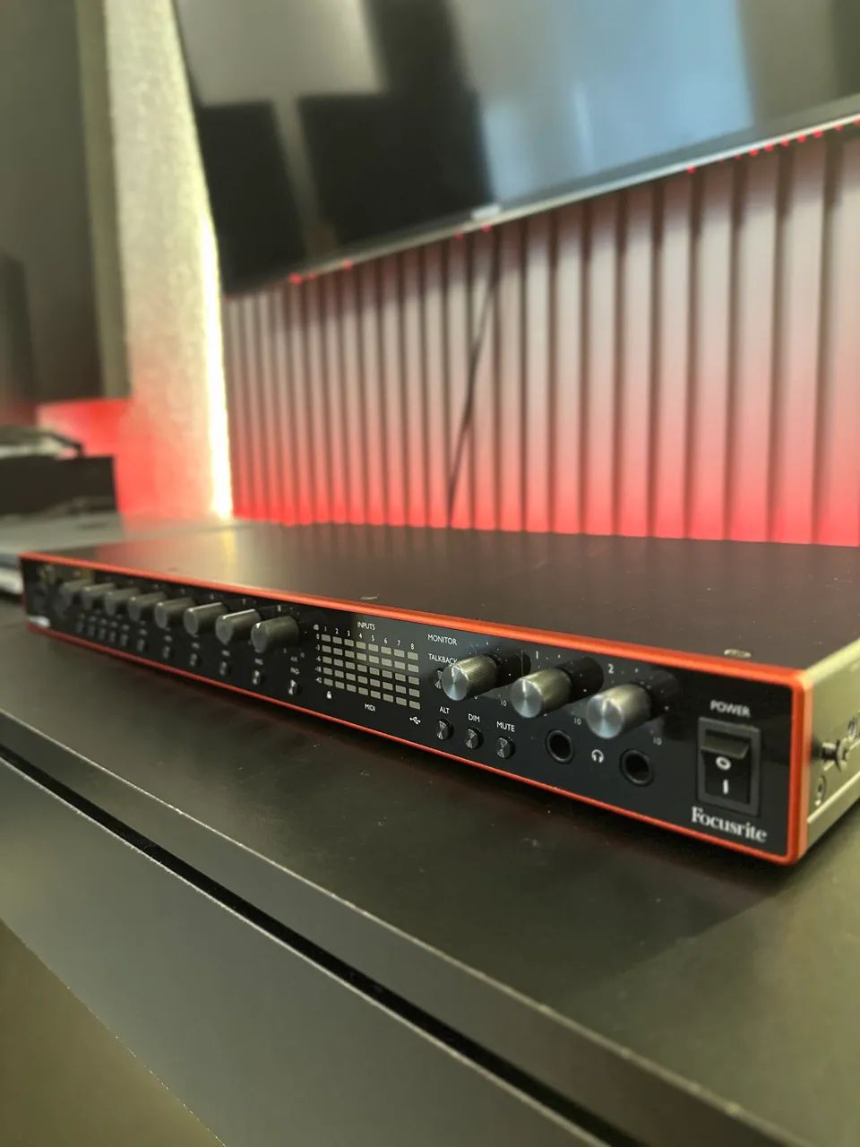 Interface áudio Focusrite Scarlett 18i20 3 gen - Foto 4