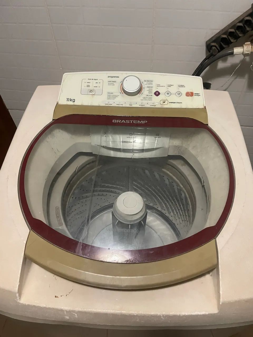 Máquina de lavar com defeito 