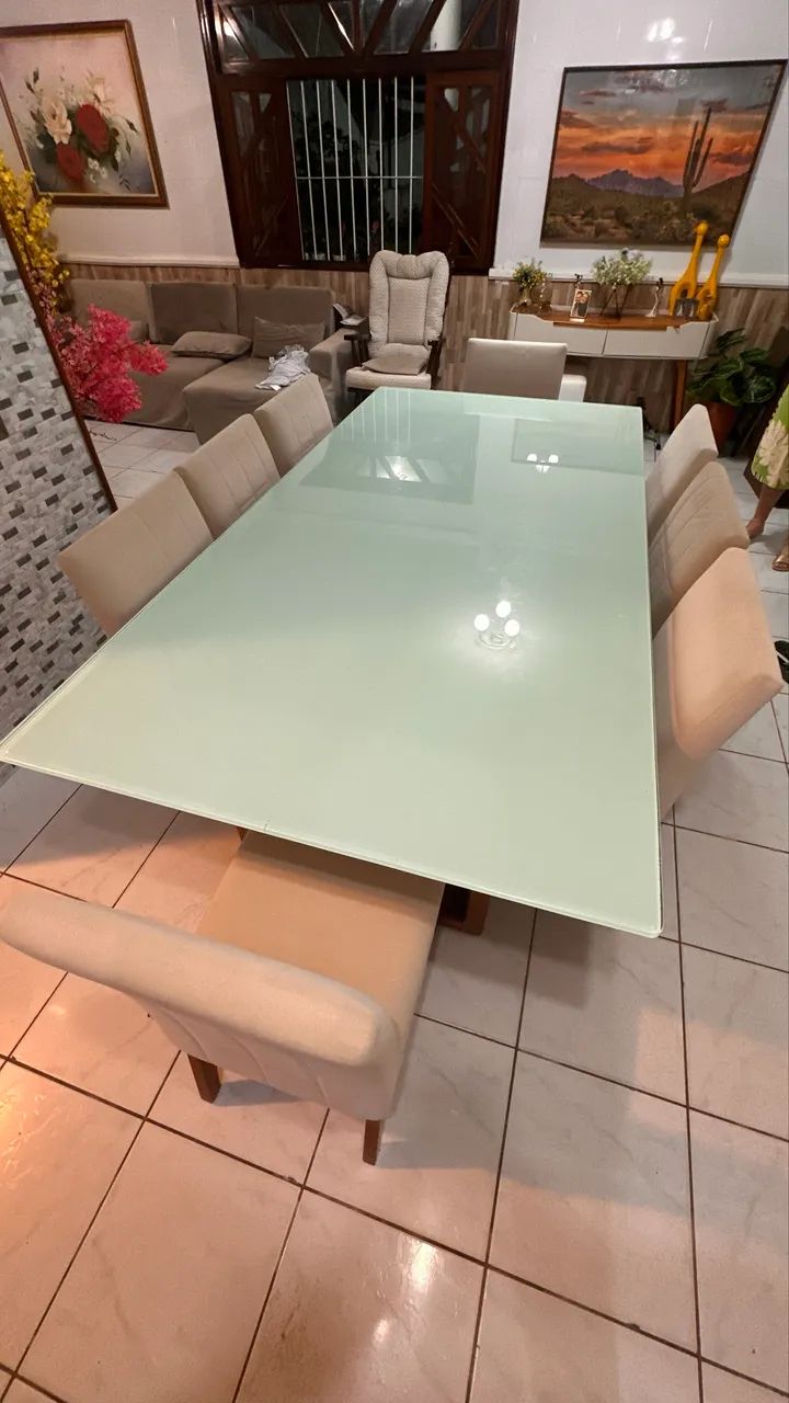 Mesa de Vidro e Madeira com 8 Cadeiras