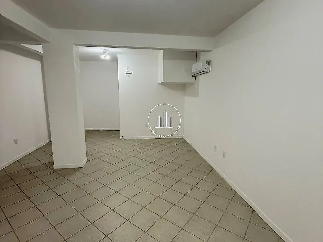 Escritório/Sala Comercial - 43m², Praia Comprida - BRN