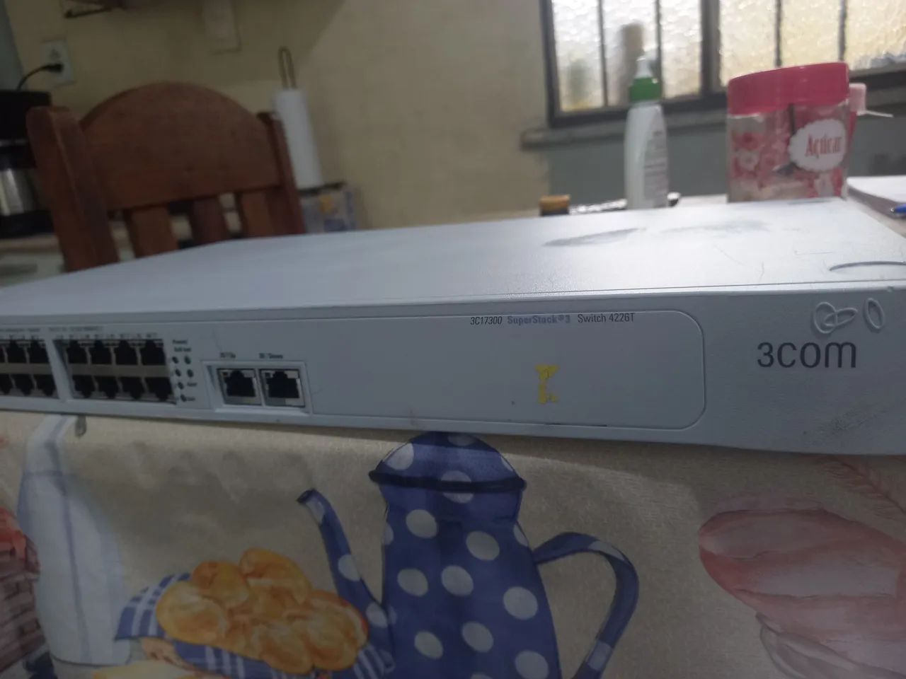 Vendo esse switch 26 portas 2 giga bits da 3com e 1 hp 24 e controlador - Foto 2
