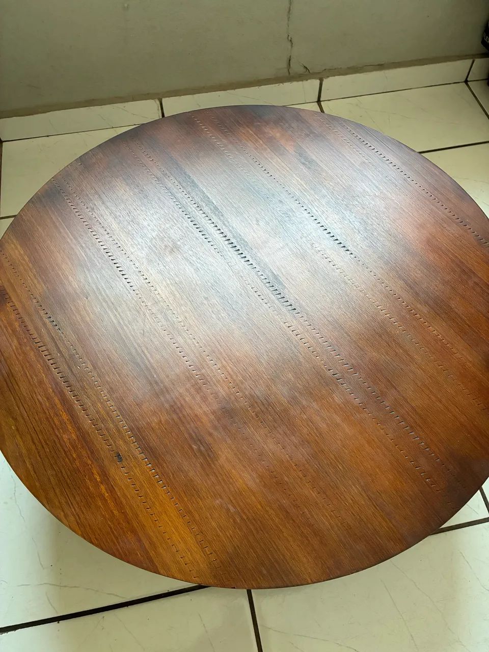 Mesa de centro madeira maciça e pés de metal  - Foto 2