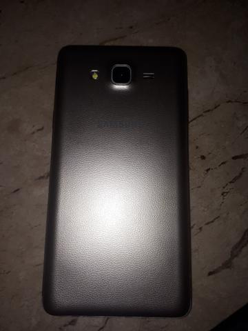 Vendo Samsung Galaxy On7 - Foto 2