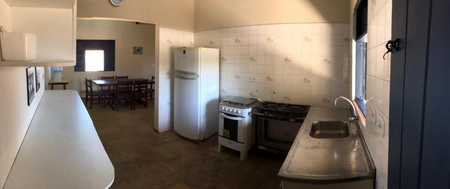 Vendo casa à beira mar (pé na areia) - Foto 6