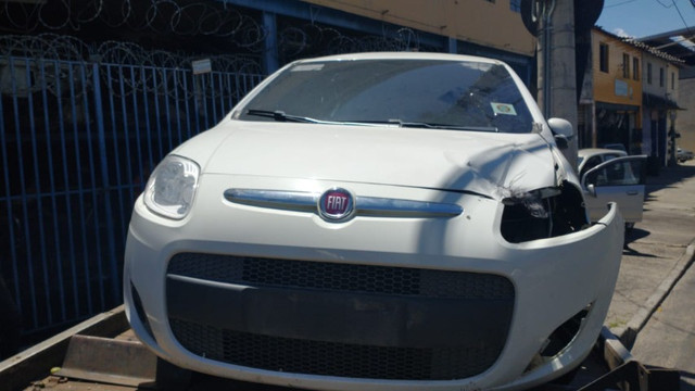 Sucata fiat palio attractive 1.0 17/17 - Foto 3