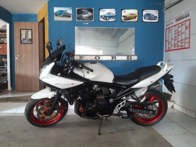 SUZUKI BANDIT 650S