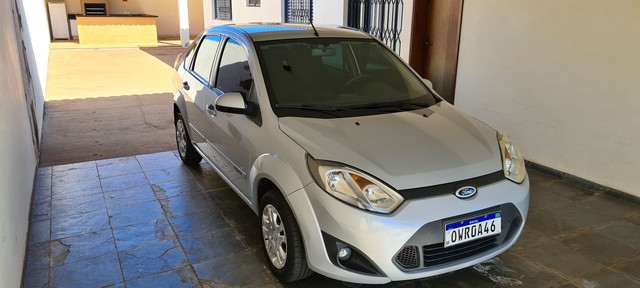 FORD FIESTA SEDAN SE 1.6 FLEX COMPLETO 2014