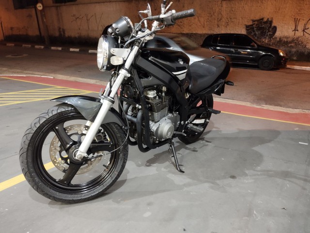 SUZUKI GS500E MOTO SHOW