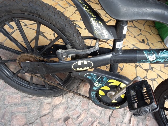 Bicicleta Infantil aro 14 - Batman - Foto 3