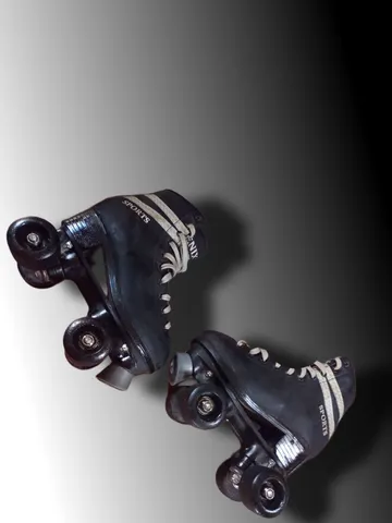 Patins Sports Roller Skate 4 Rodas Preto do 34-35 - Fênix - Fenix - Patins 4  Rodas - Magazine Luiza