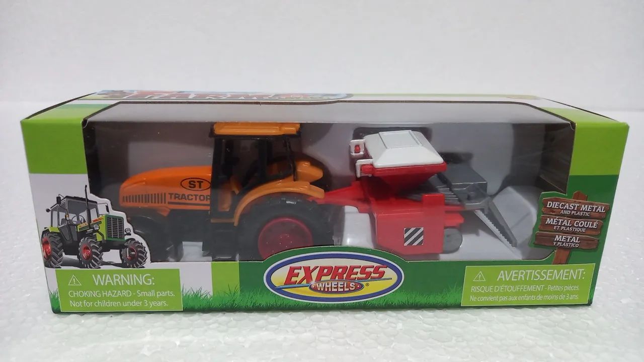 Trator brinquedo com semeadora - Foto 5