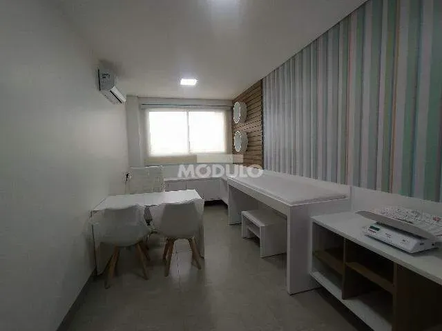 Sala para locação no bairro Osvaldo Rezende