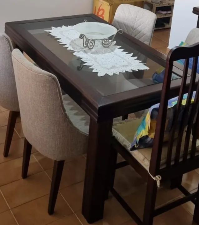 Mesa de Jantar em Madeira Maciça com Tampo de Vidro e aparador - Foto 2