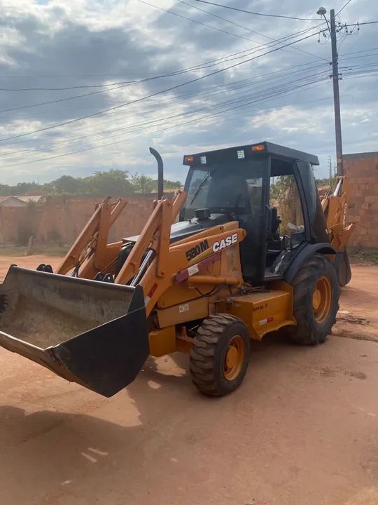 Retroescavadeira 580m Ano 2010 