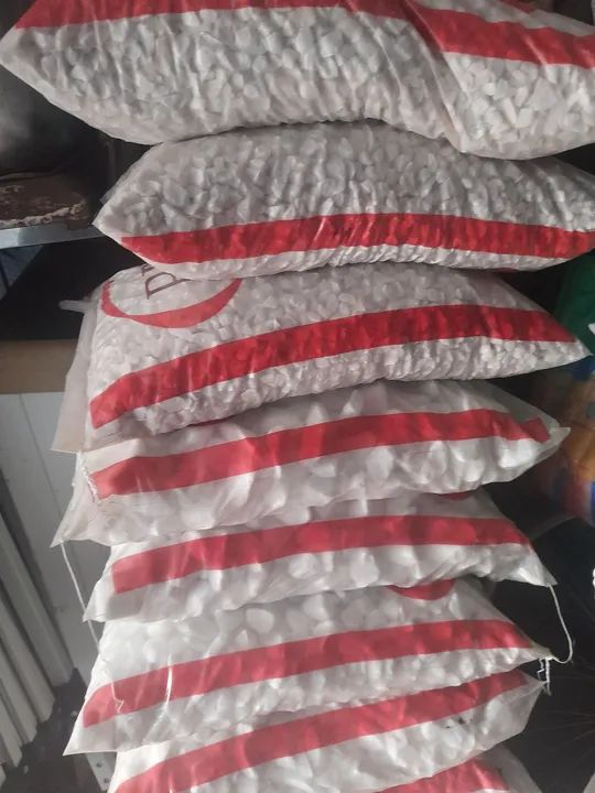 Pedra dolamita branca  branca 30 kg - Foto 3