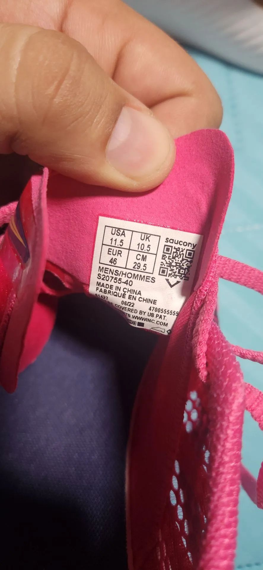 TÊNIS NOVO - Saucony Endorphin Pro 3 Tamanho US: 11.5 / BR: 43 Cor: Rosa Nunca utilizado. - Foto 2