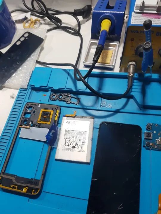 Assistência técnica troca display tela a24 