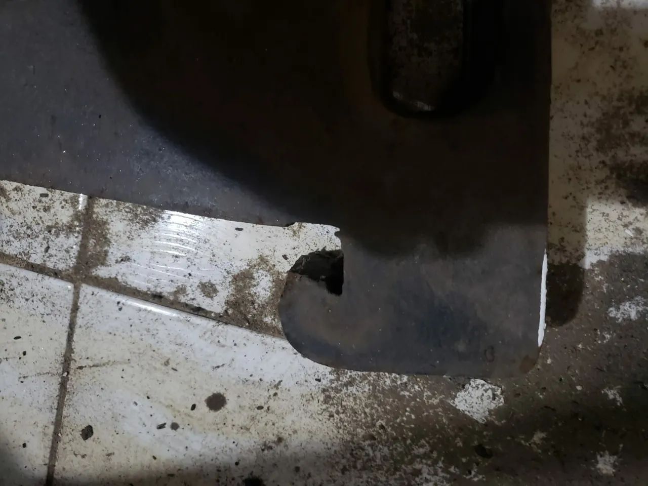 VENDO/TROCO 6 PESOS FRONTAIS DE MASSEY FERGUSON ORIGINAIS,CADA UM 550,00.. - Foto 6