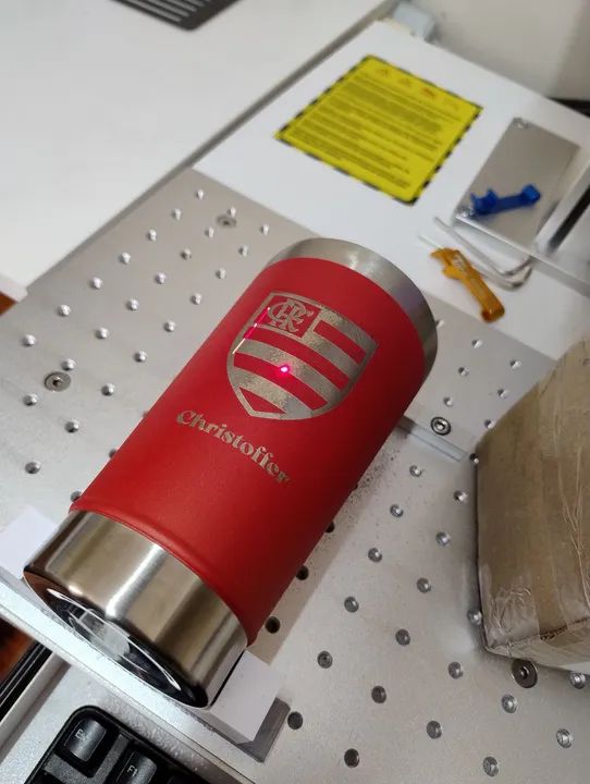 Copo térmico gravado a laser com sua logo marca  - Foto 4