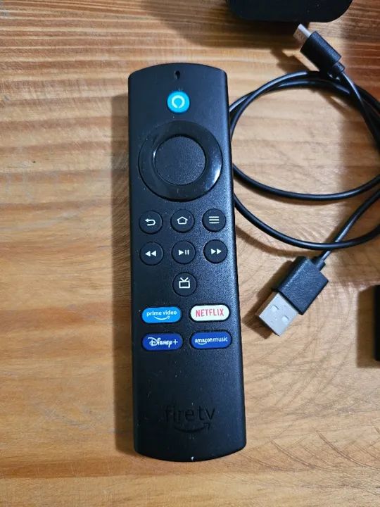 Vendo Fire TV Stick Alexa completa - perfeito estado na caixa - Foto 4