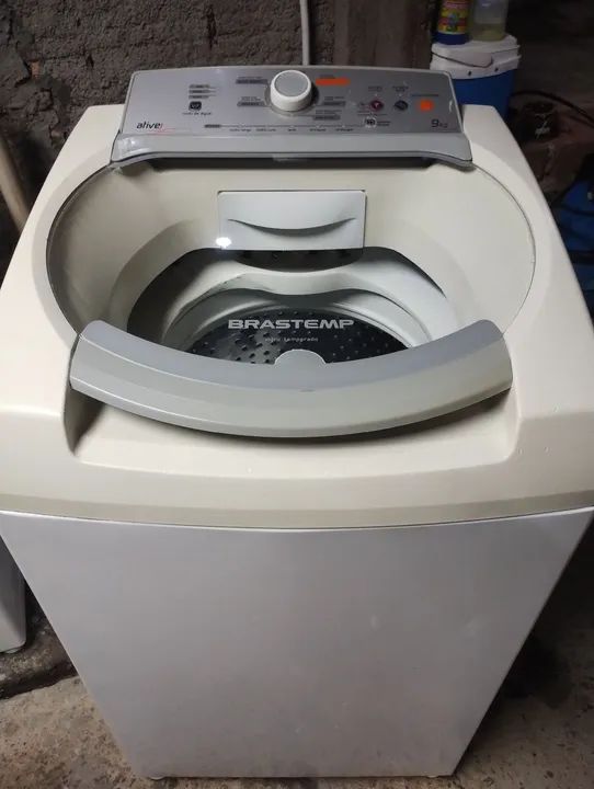 Lava Roupas Brastemp 9kg - Semi Nova 110
