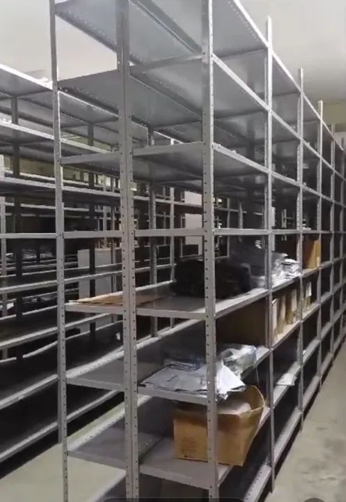 Prateleiras reforçadas Chapas de 40 com 8 bandeijas aço 