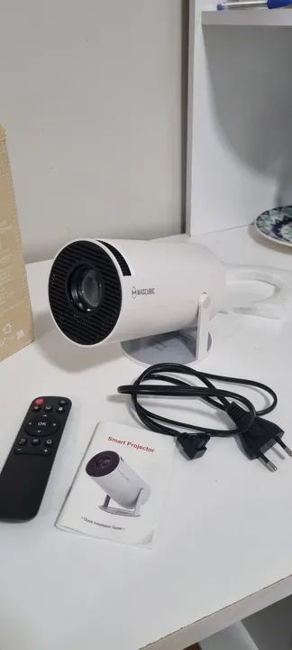 Mini Projetor Portátil HY300 Magic Cubic - Foto 2