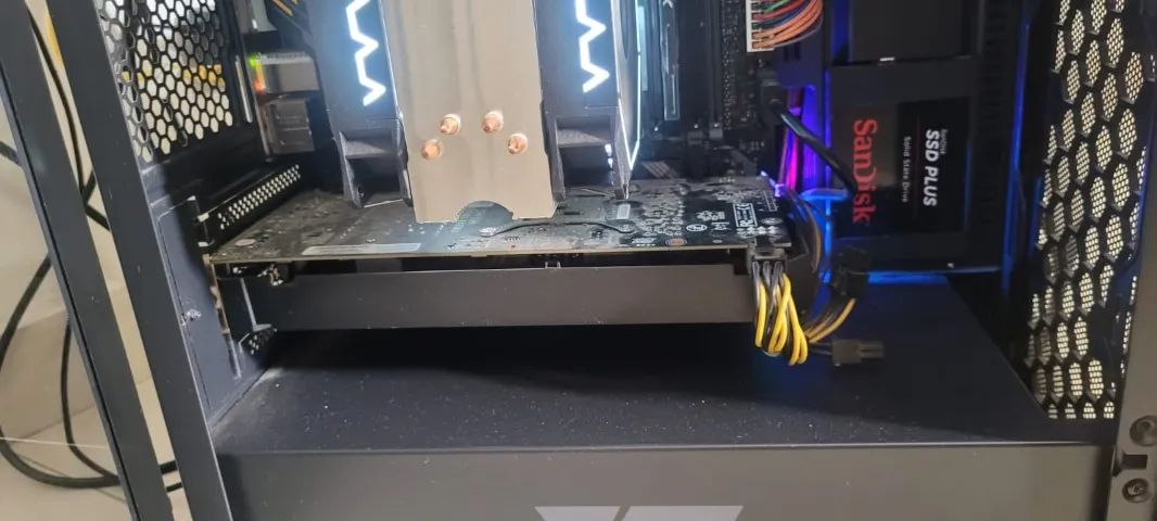 GeForce GTX 1060 6GB PNY - excelente estado, nunca overclockada etc - ZERO!