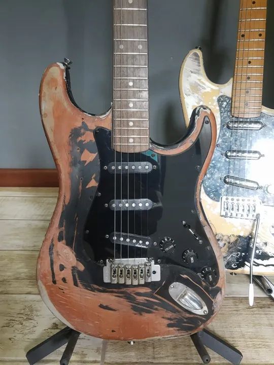 Guitarra de luthier em cedro