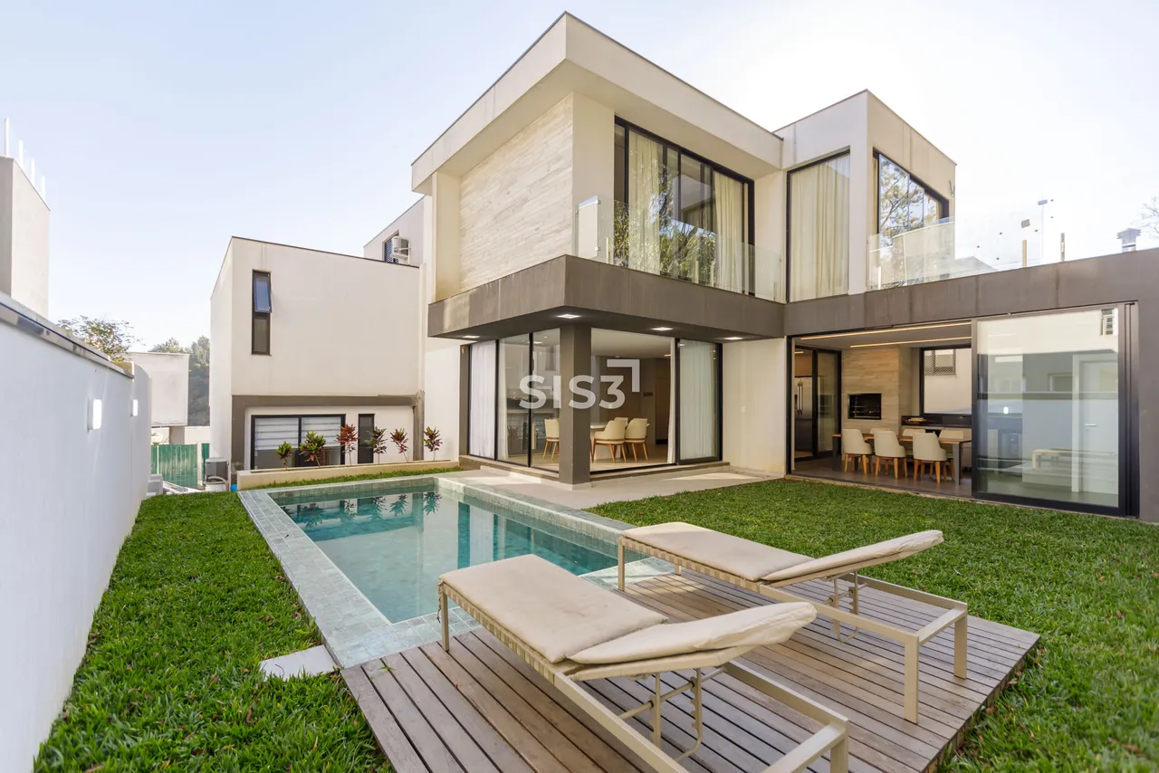 Casa à venda no condomínio Paysage Evergreen, com 4 suítes, em Santa Felicidade