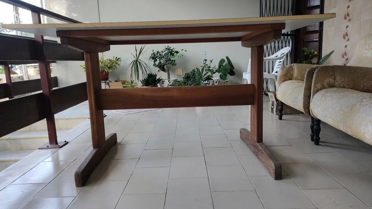 Mesa retangular de madeira, 06 lugares. - Foto 2