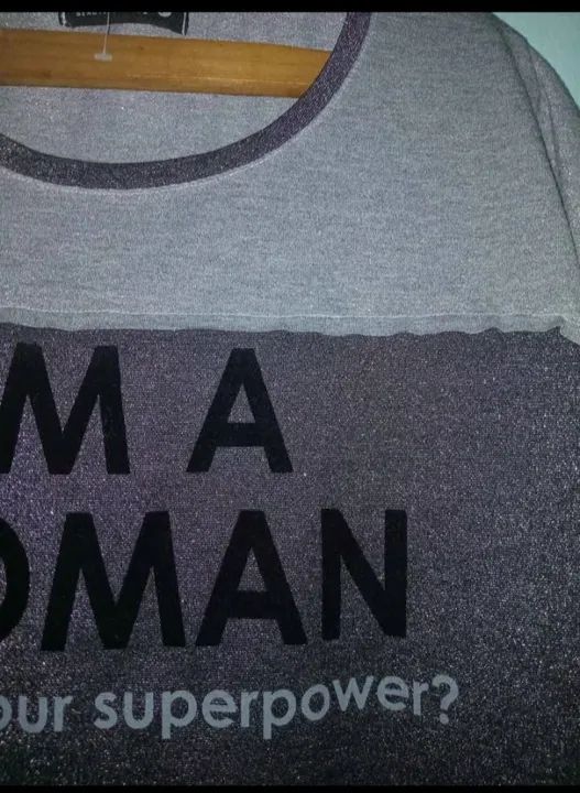 Blusa com brilho M - sem uso - Foto 2