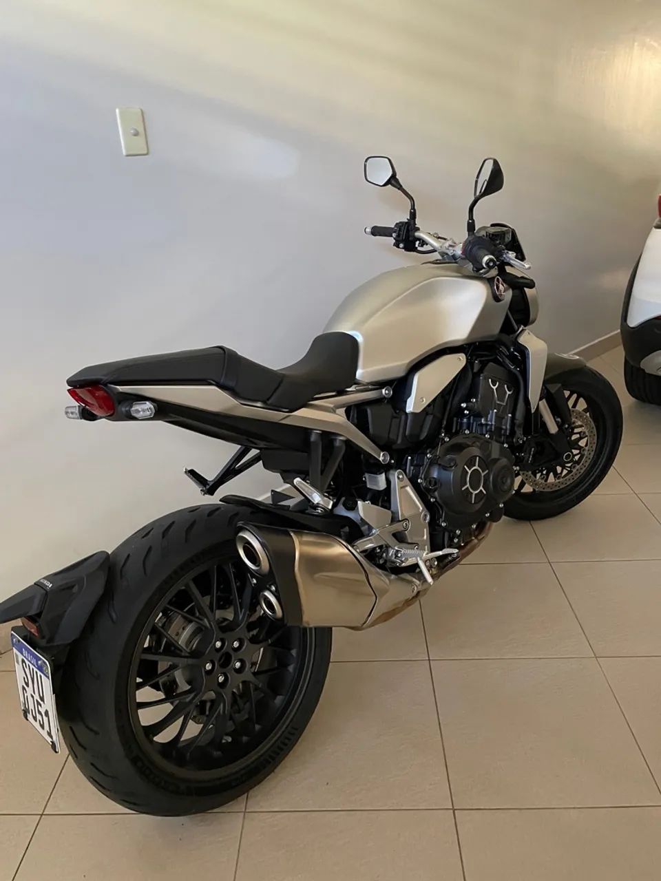 Honda Cb 1000r  - Foto 3