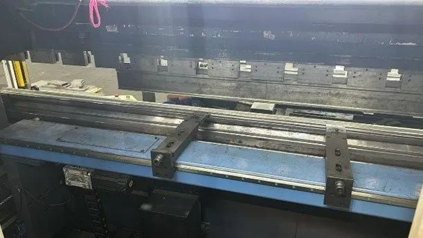 Dobradeira Hidráulica Eurostec 135T x 3200mm CNC| Aceitamos Usada + Financiamos + 60 vezes - Foto 4