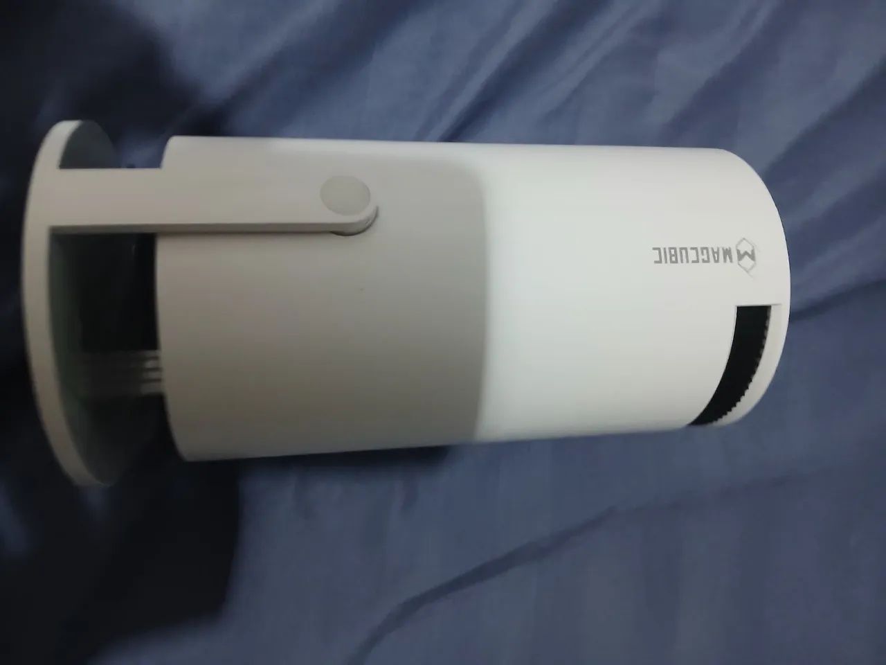 Projetor Portátil com Controle Remoto - Foto 3