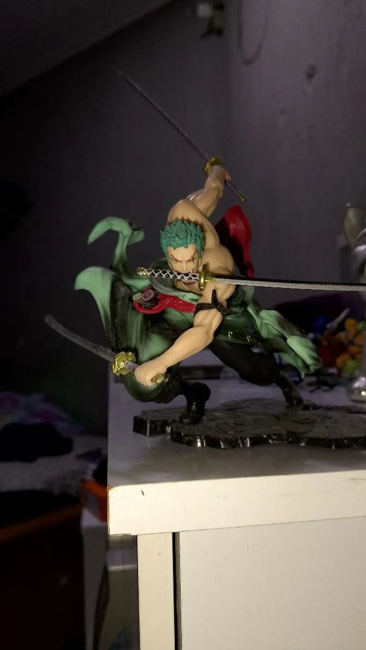 Action Figure Zoro One Piece - Edição Detalhada, Perfeita para Colecionadores<br>