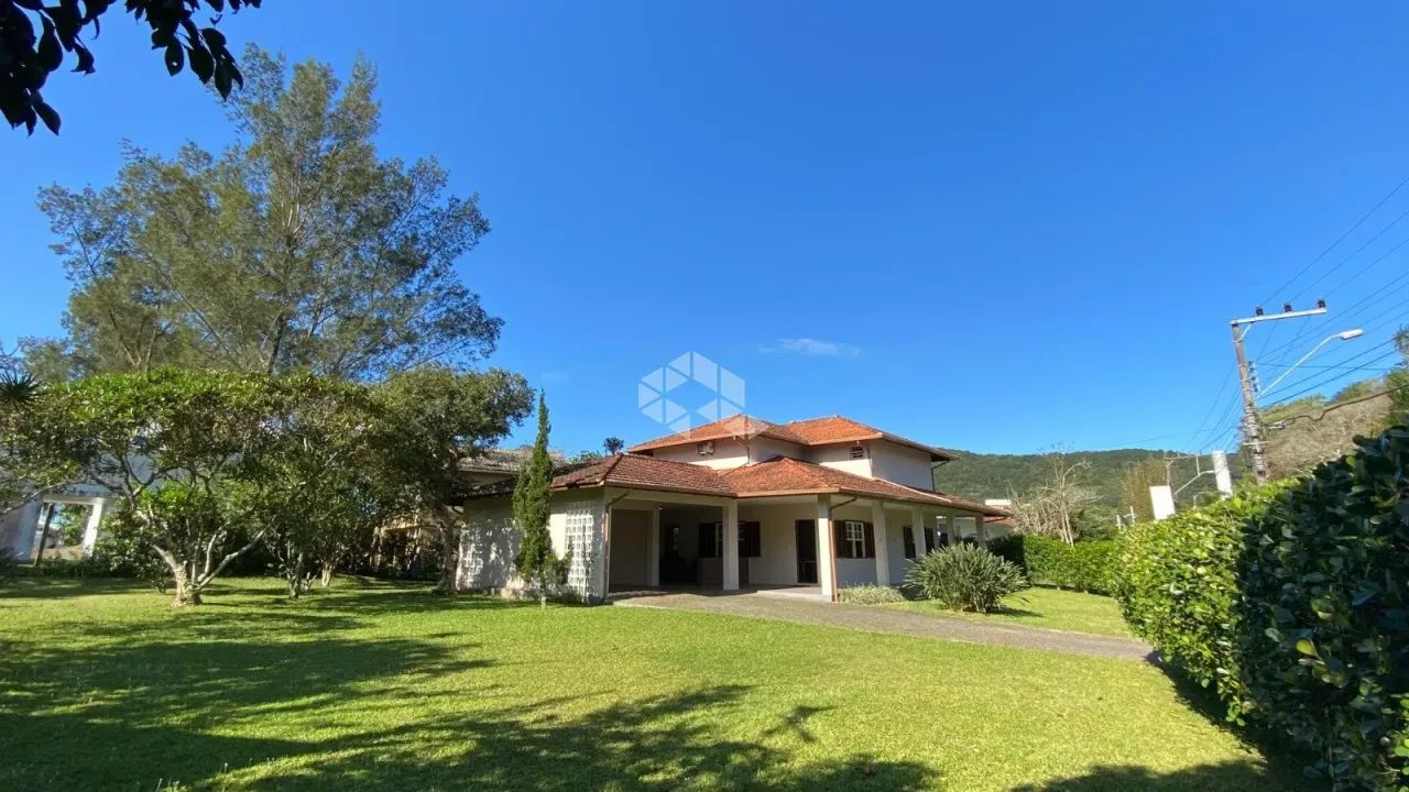 casa 4 quartos à venda na Praia da Lagoinha em Florianópolis é o cenário perfeito para sua - Foto 2