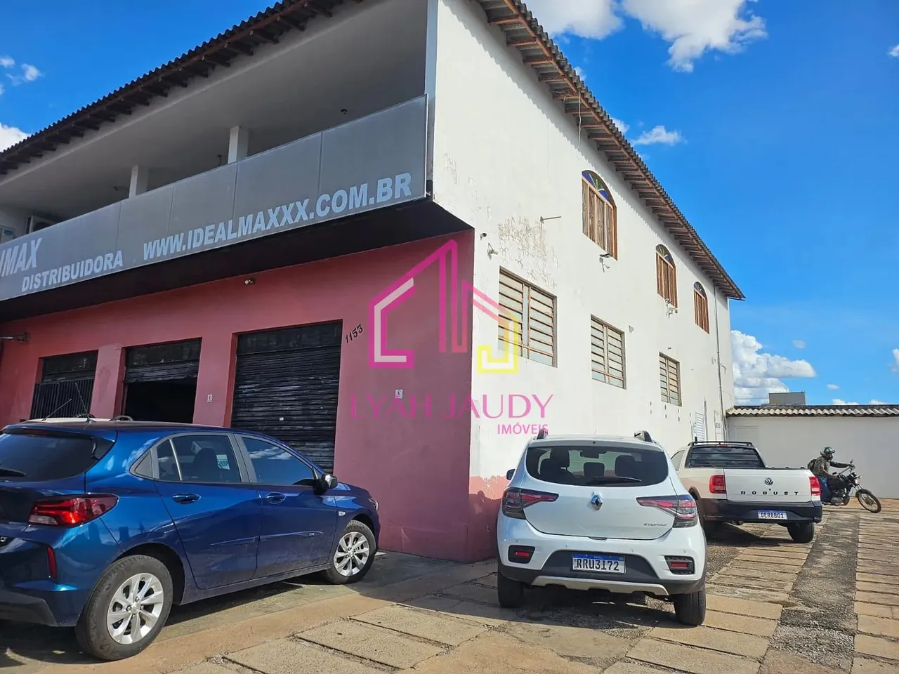 Sala para locação, Centro- Cuiabá, MT, 20,30 m2 , 1 vaga, Centralizada, 1º andar, esq. Rua