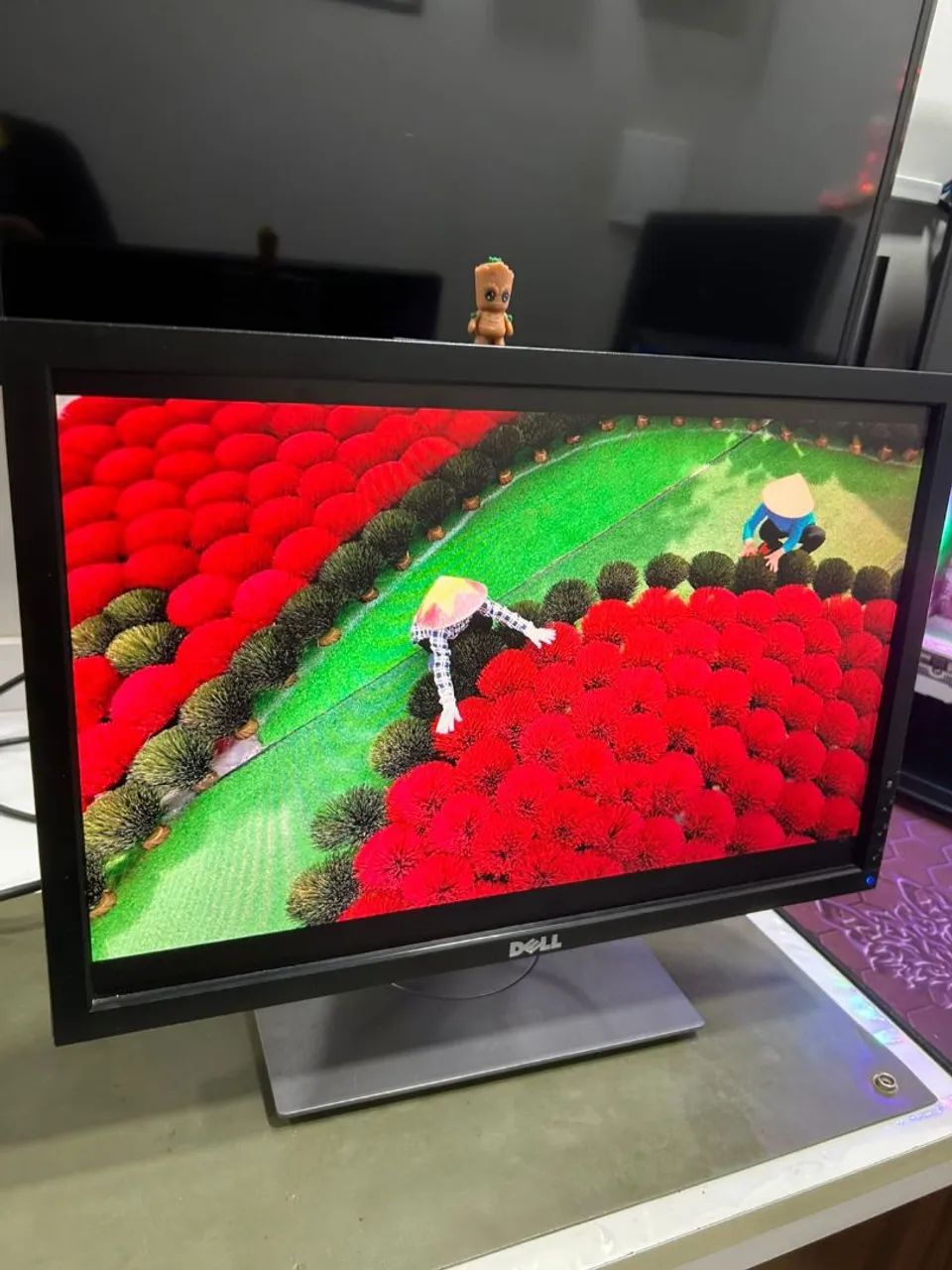 Monitor Dell 19 polegadas com base articulado 