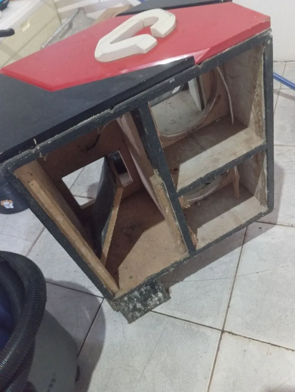 Caixa de Médios de 8 e corneta