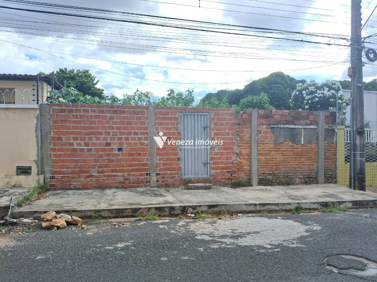 Terreno Comercial no Bairro Macaúba para aluguel
