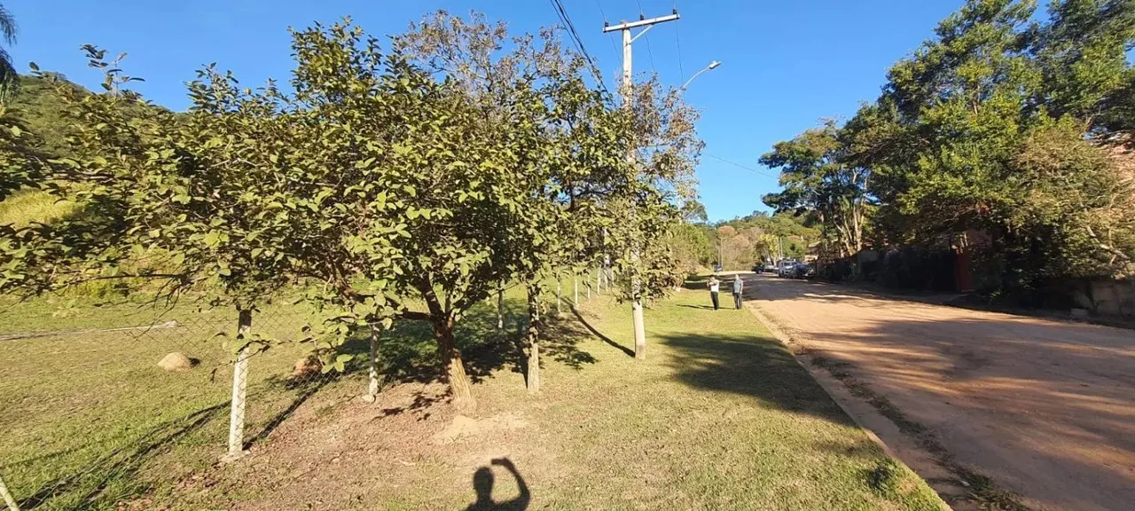 Terreno a venda em Atibaia com 5848m² dentro de Condomínio fechado, fácil acesso a Rodovia
