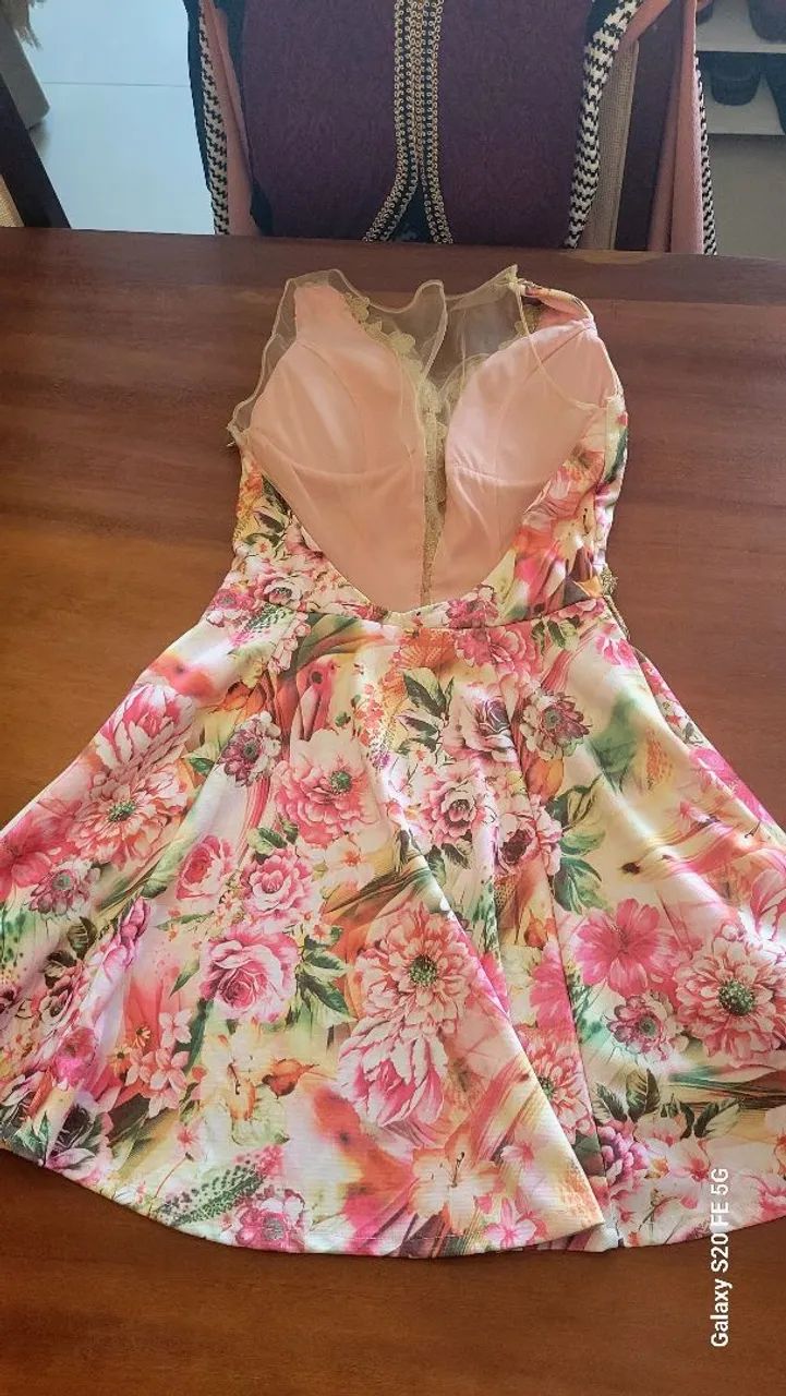 Vestido casual de renda e tule - Foto 2