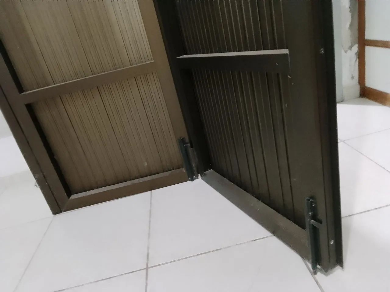 1 Portas de alumínio para garagem (cor bronze) - Foto 3