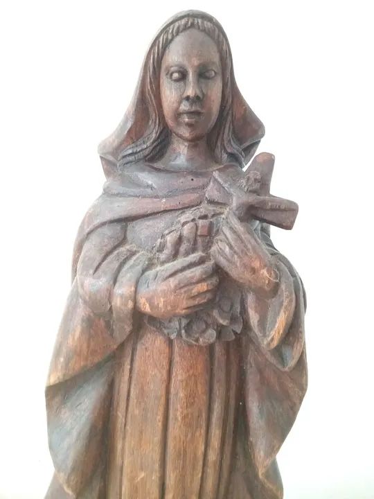 Estátua de madeira antiga de Santa Teresinha - Foto 4